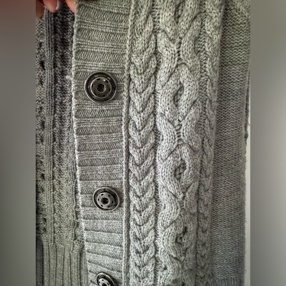 Banana Republic Grey Cardigan Vest - Picture 2 of 4